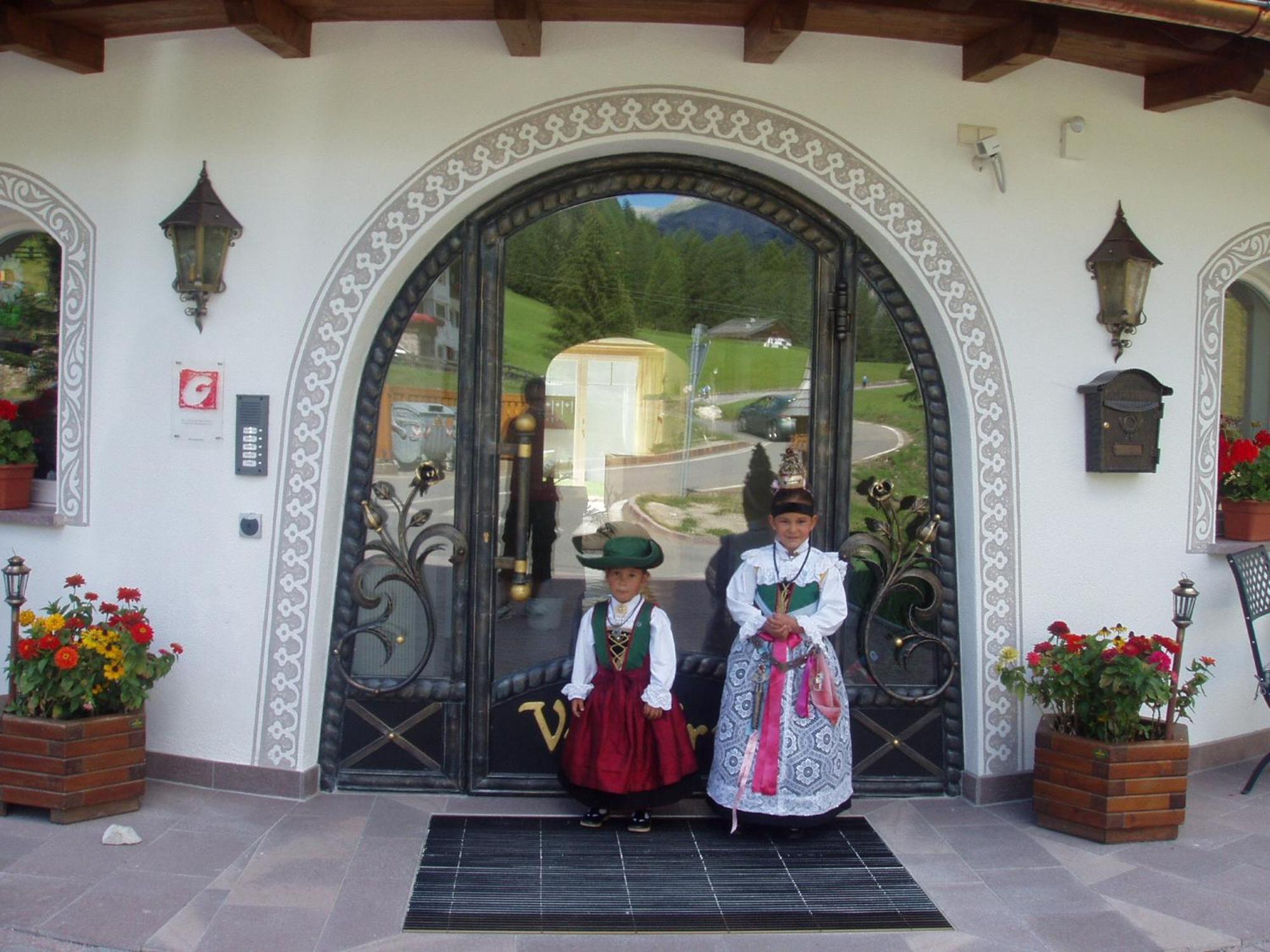 Garni Villa Erna سيلفا دي فال جاردينا المظهر الخارجي الصورة